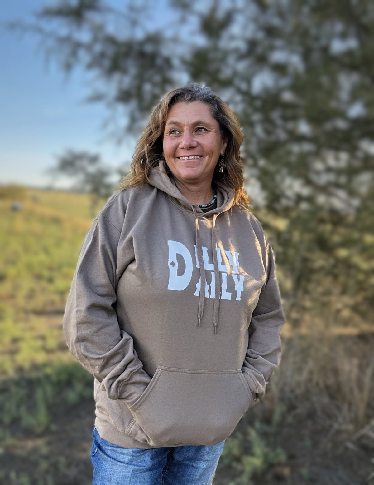 Dilly Dally Sweatshirt - Dirt Roads and Dreams Western Boutique