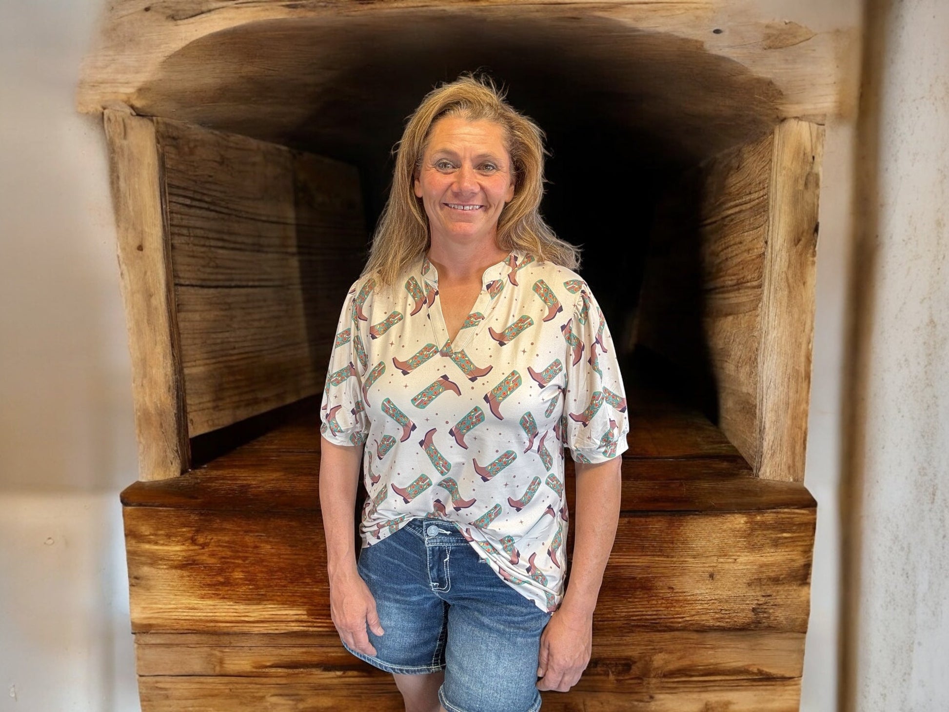 Better In Boots Top - Dirt Roads and Dreams Western Boutique