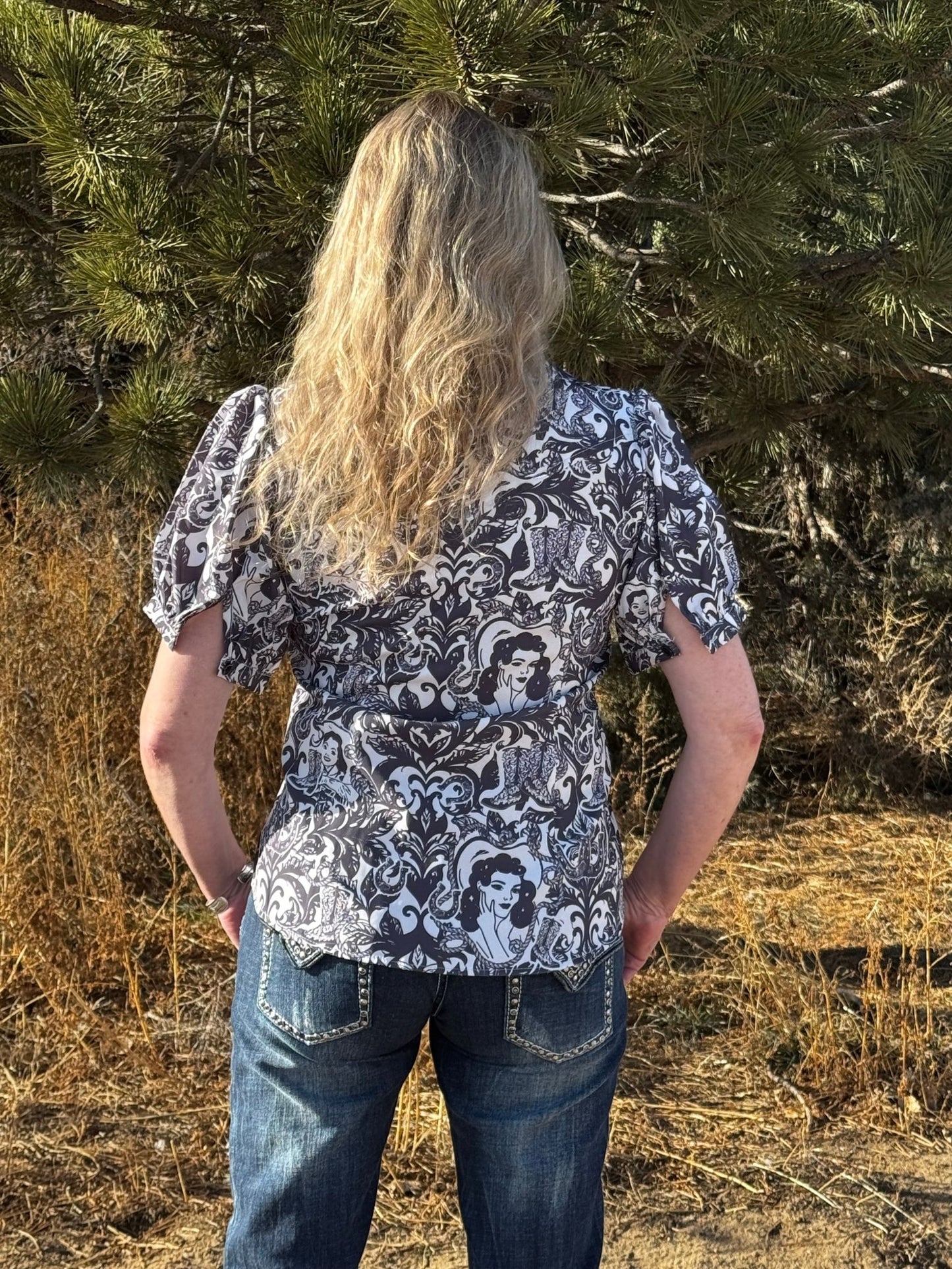 Midnight Story Button - Up Top - Dirt Roads and Dreams Western Boutique