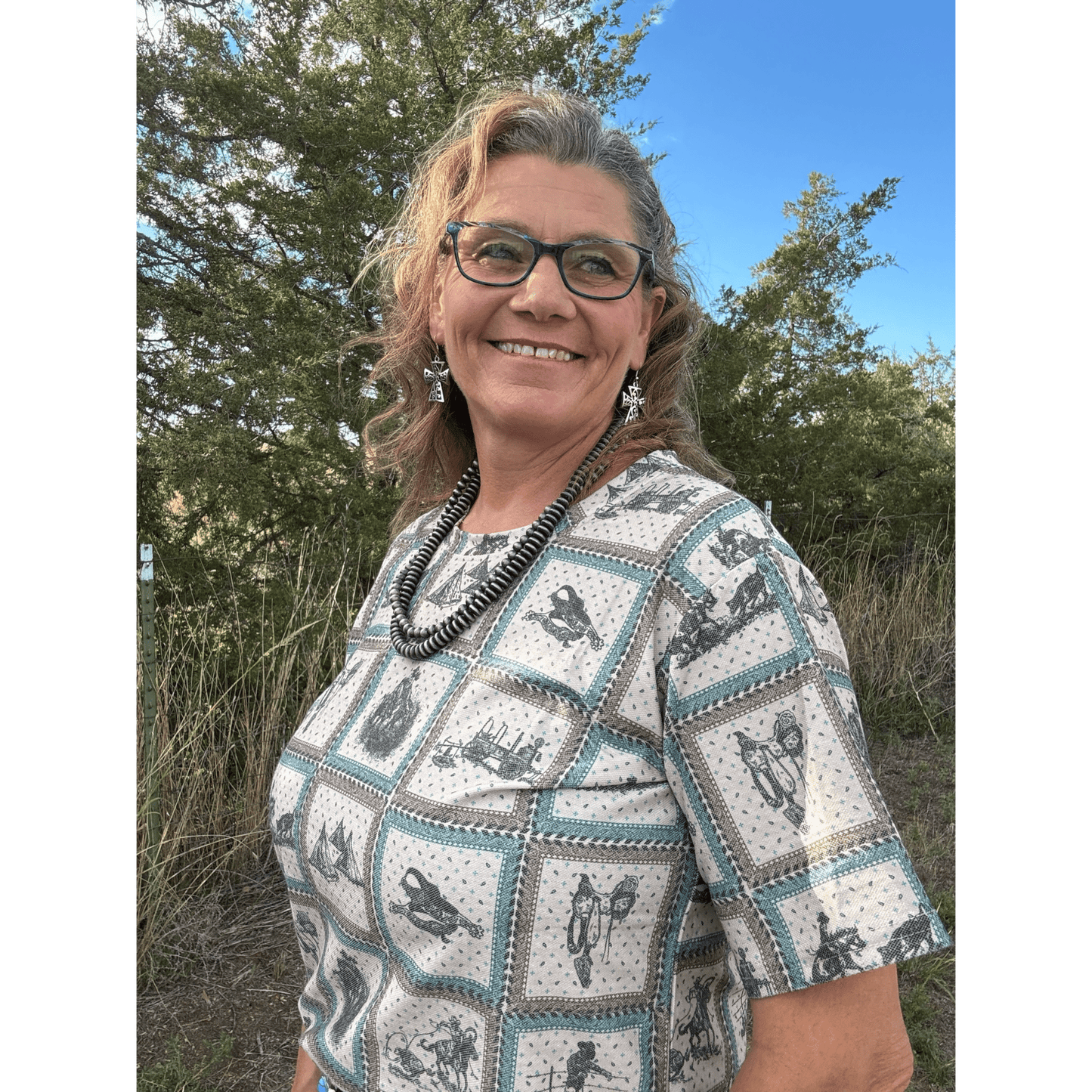 Western World Crew Neck - Dirt Roads and Dreams Western Boutique