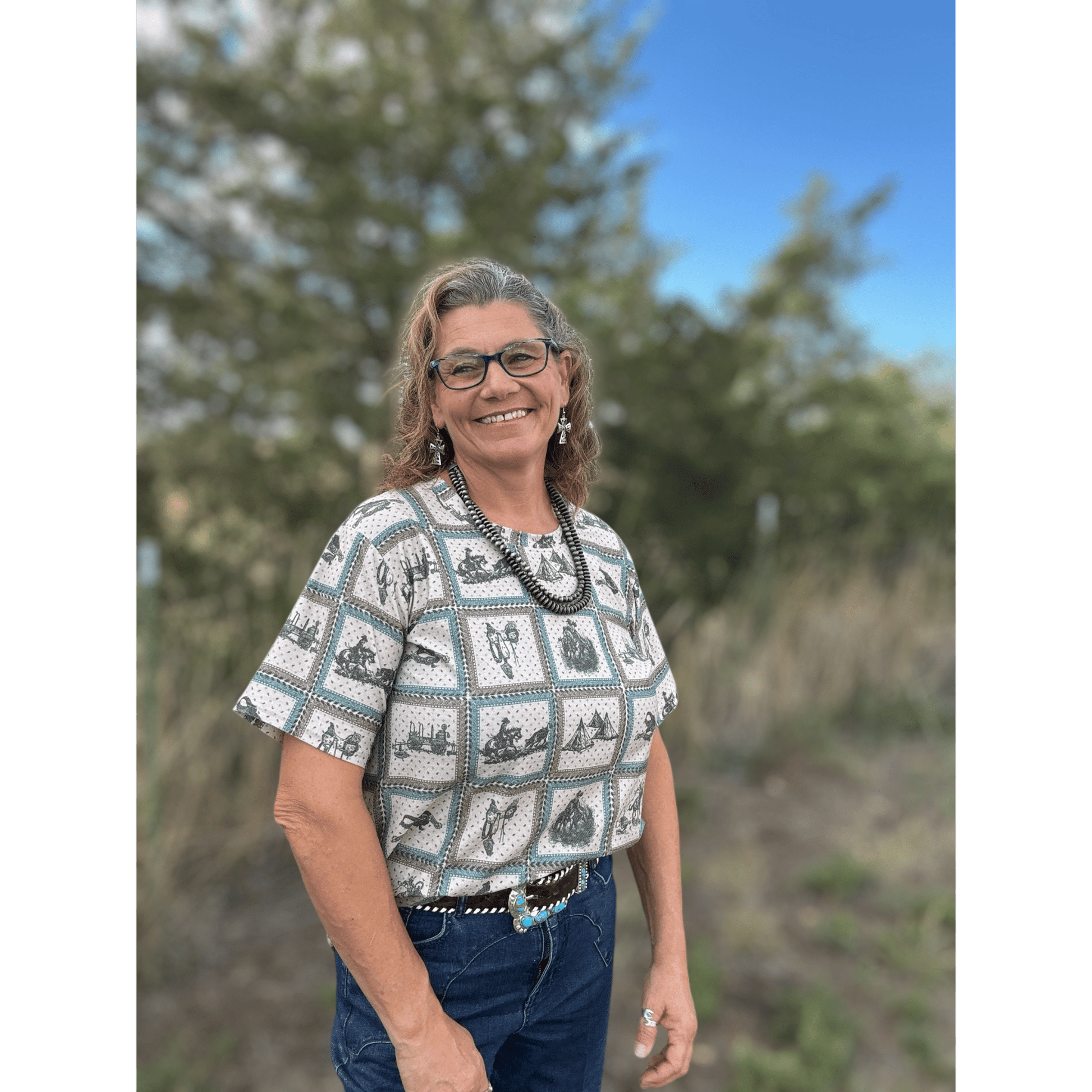 Western World Crew Neck - Dirt Roads and Dreams Western Boutique