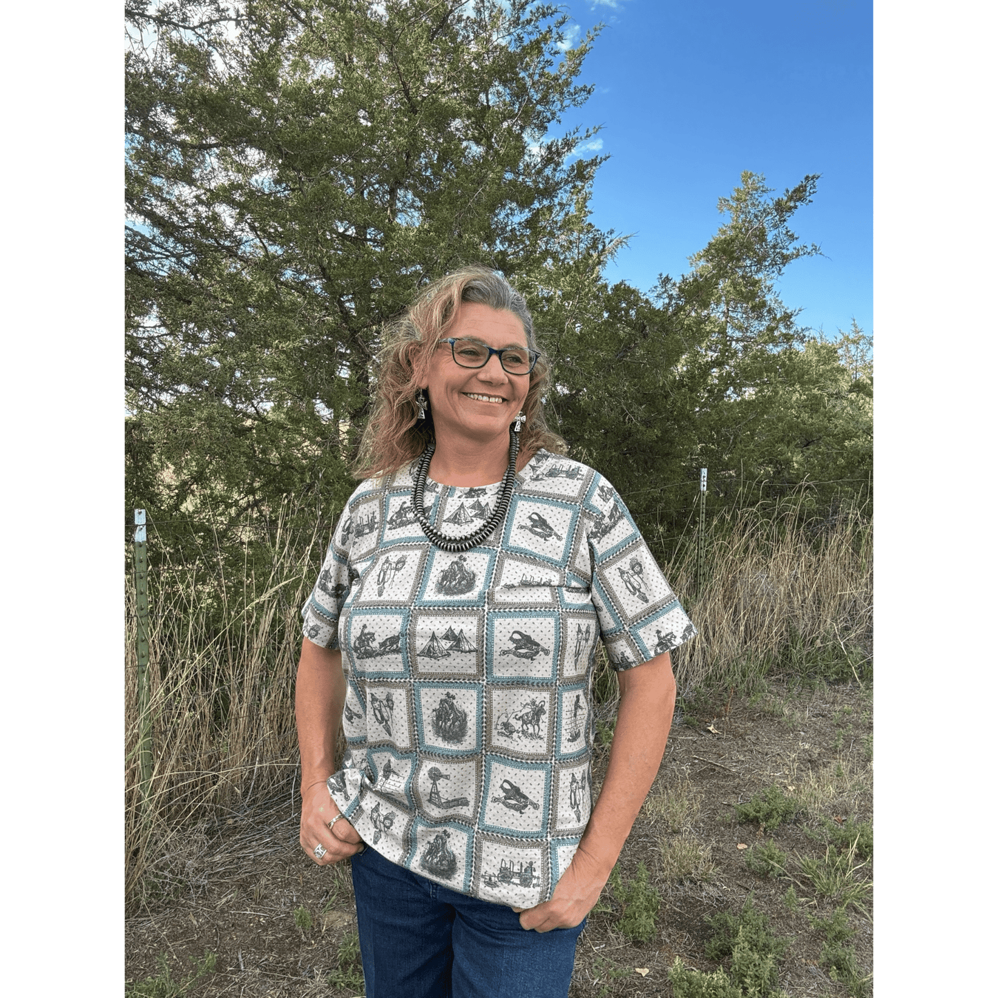 Western World Crew Neck - Dirt Roads and Dreams Western Boutique